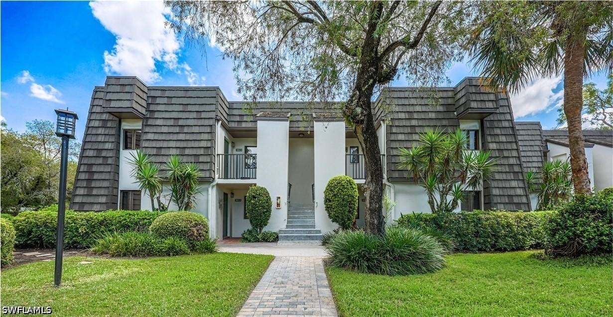 1668 Spoonbill Ln. #B, Naples, FL 34105