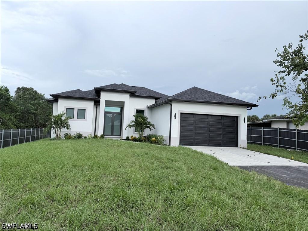 472 12th St., Naples, FL 34120