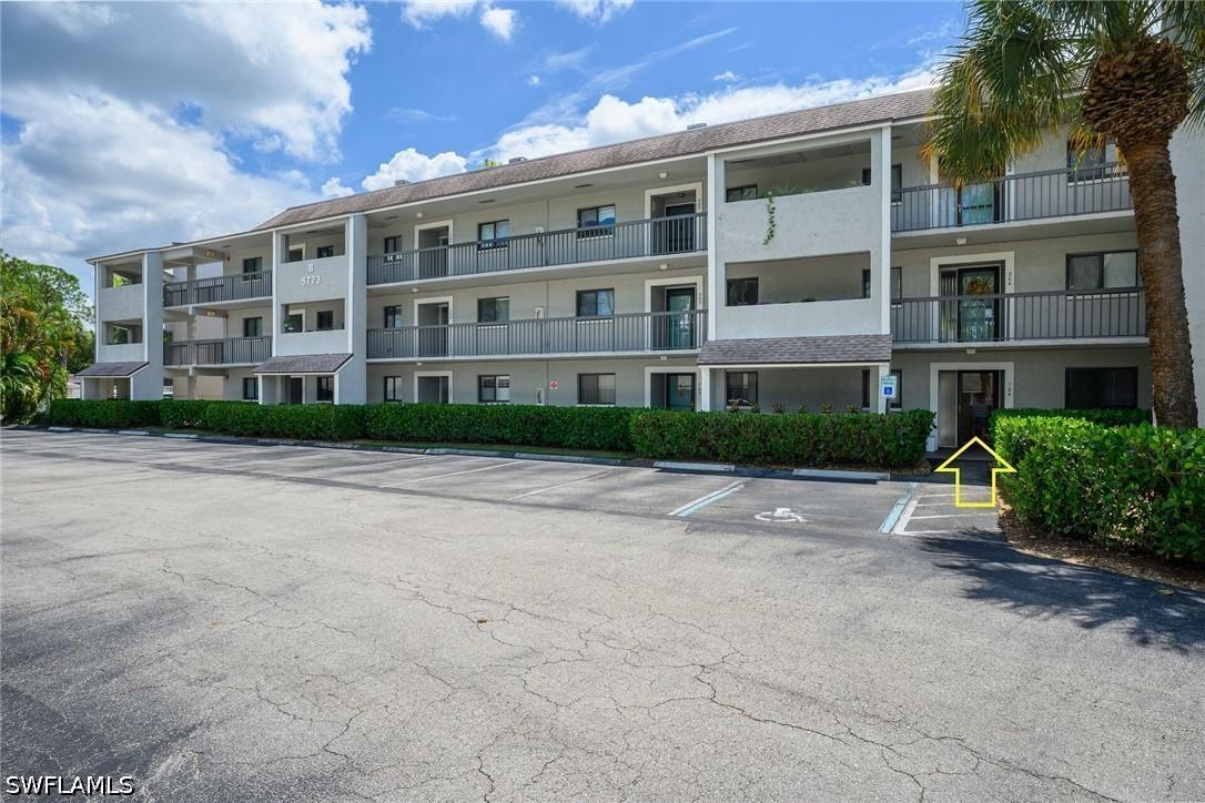 5773 Gage Ln. #104B, Naples, FL 34113