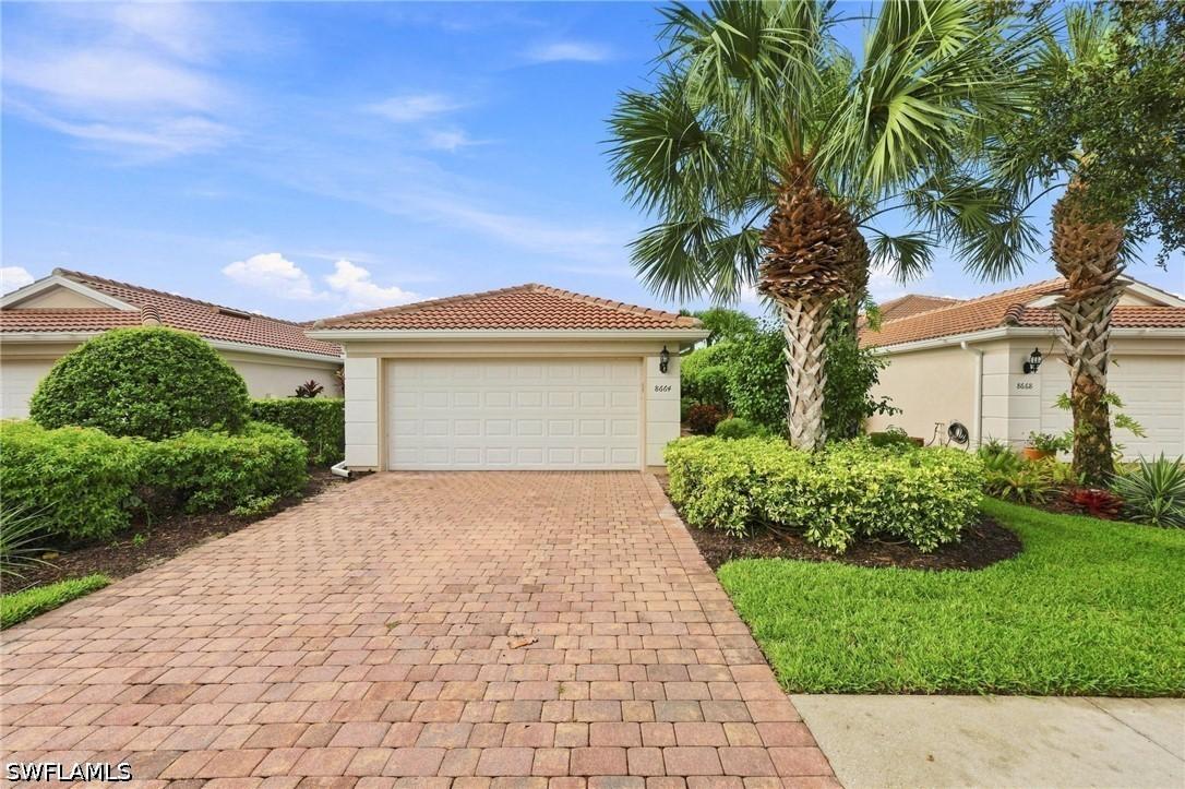 8664 Genova Ct., Naples, FL 34114