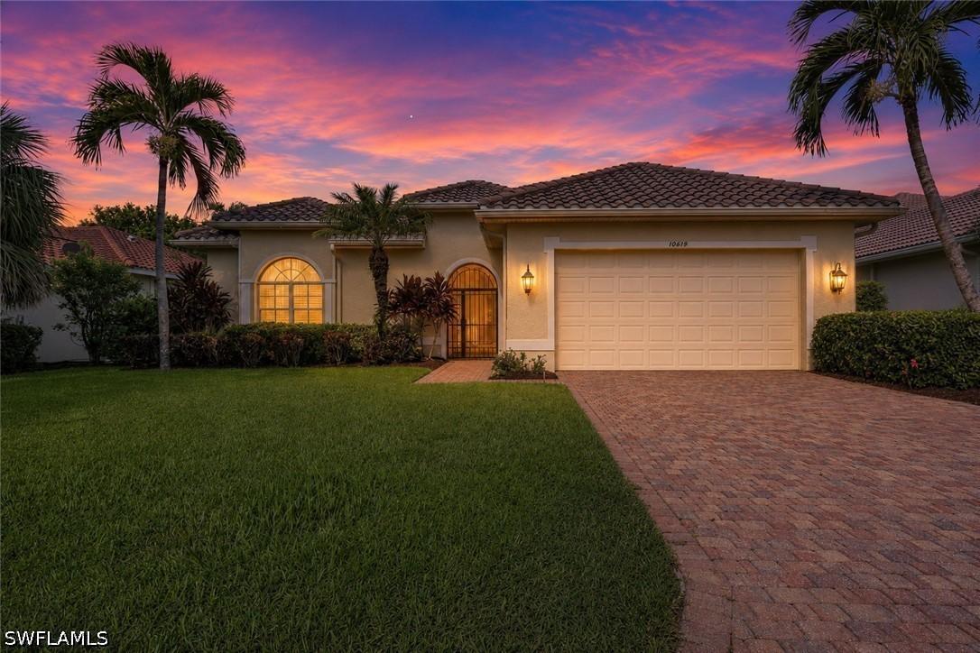 10879 Fieldfair Dr., Naples, FL 34119