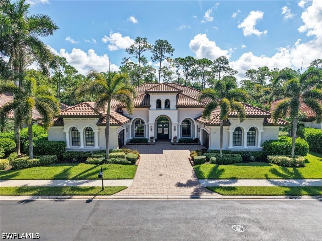7772 Classics Dr., Naples, FL 34113