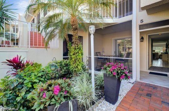 2420 Hidden Lake Dr. #5, Naples, FL 34112