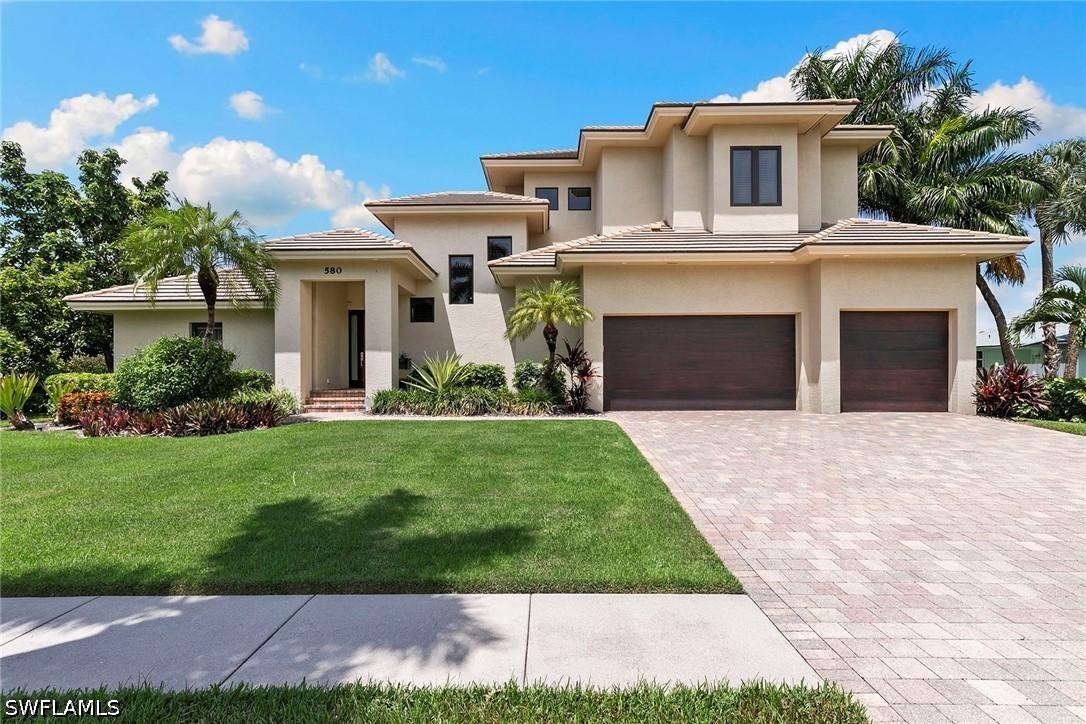 580 Goldcoast Ct., Marco Island, FL 34145