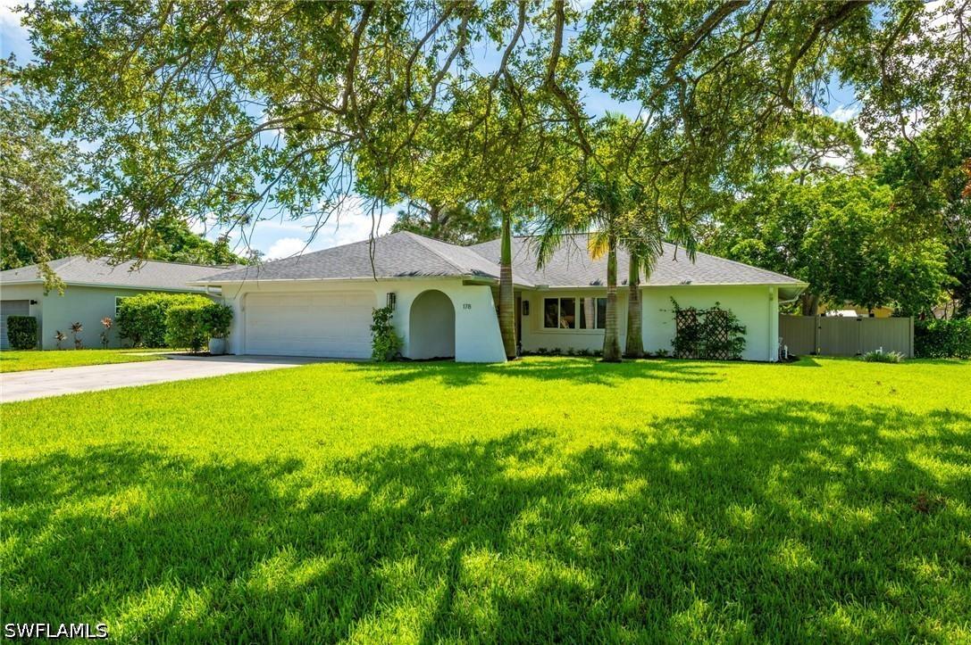 178 Westwood Dr., Naples, FL 34110