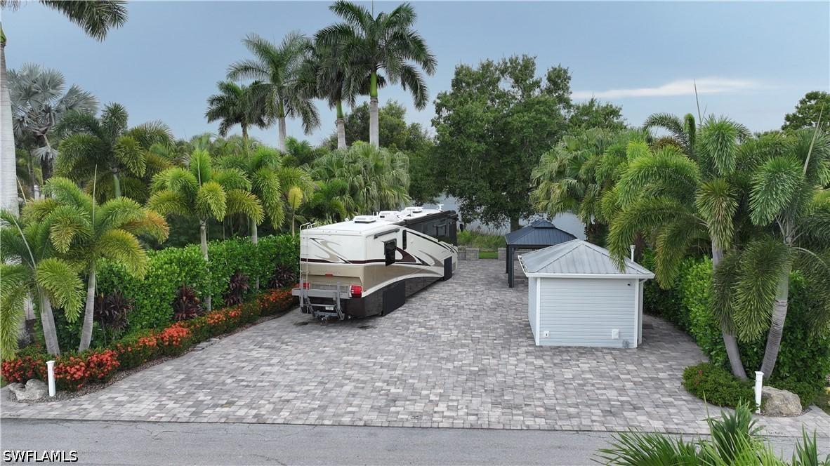 5608 Brightwood Dr., Fort Myers, FL 33905