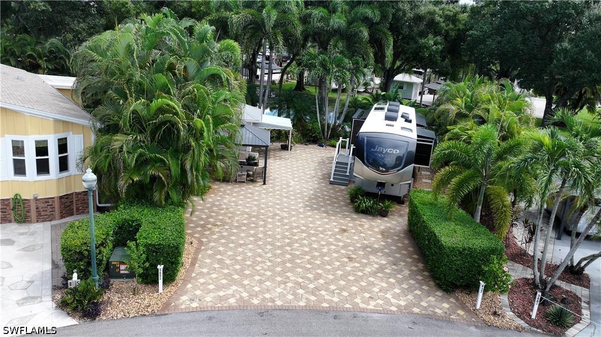 5651 Maplewood Ct., Fort Myers, FL 33905