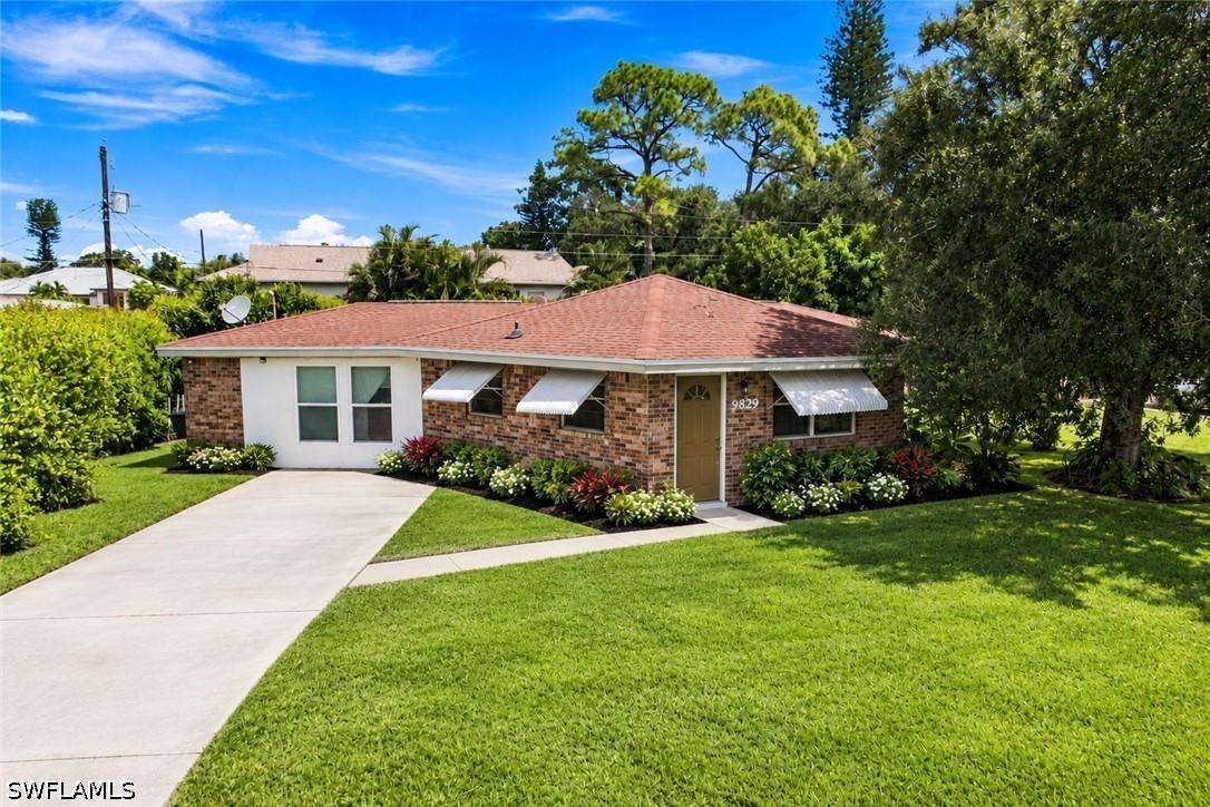 9829 Pennsylvania Ave., Bonita Springs, FL 34135