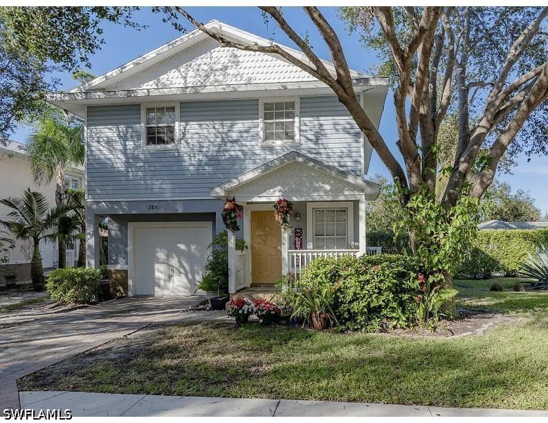 2810 Lakeview Dr., Naples, FL 34112