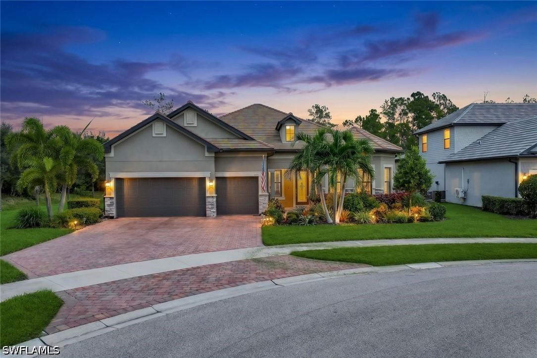 9527 Curlew Dr., Naples, FL 34120