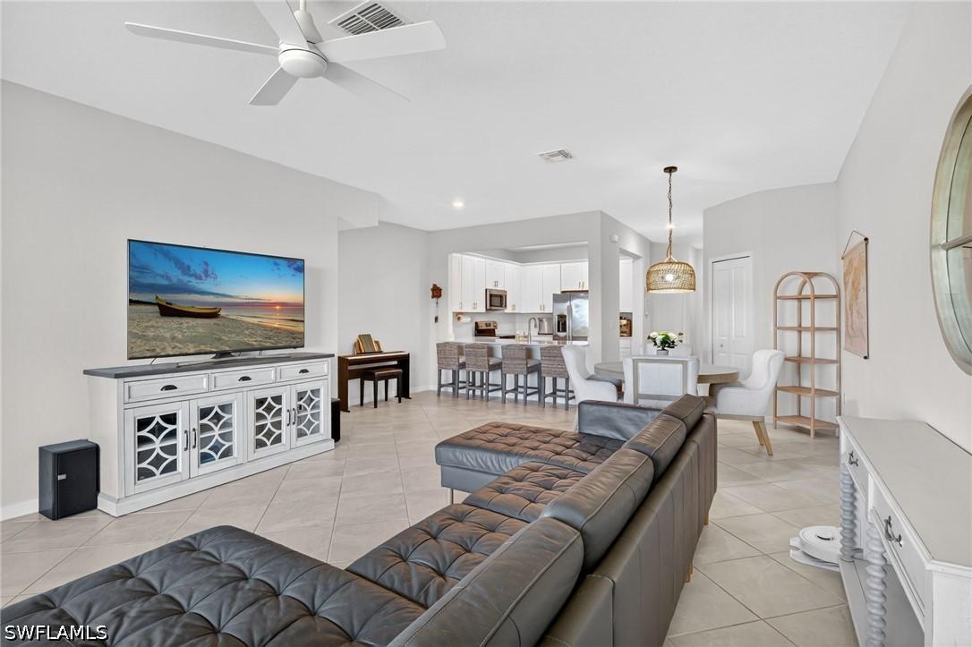 2821 Citrus St., Naples, FL 34120