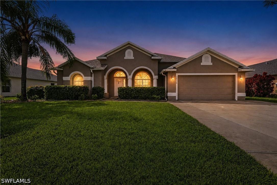18320 Plumbago Ct., Lehigh Acres, FL 33972