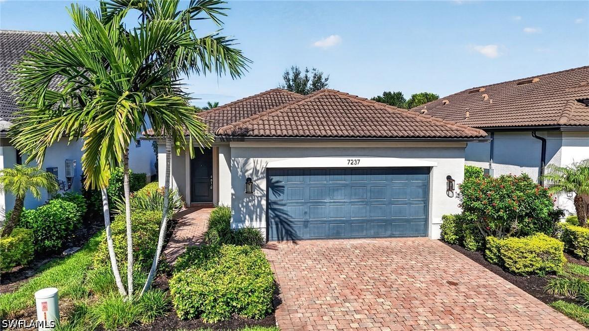 7237 Wilton Dr., Naples, FL 34109