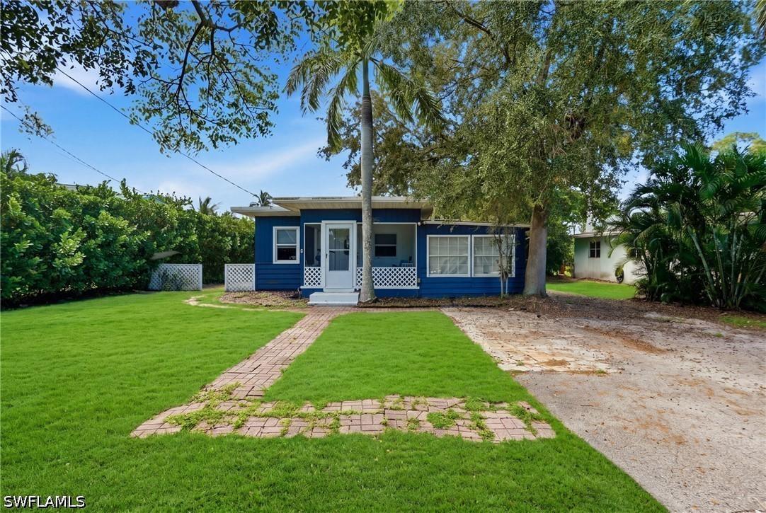 1166 12th Ave., Naples, FL 34102