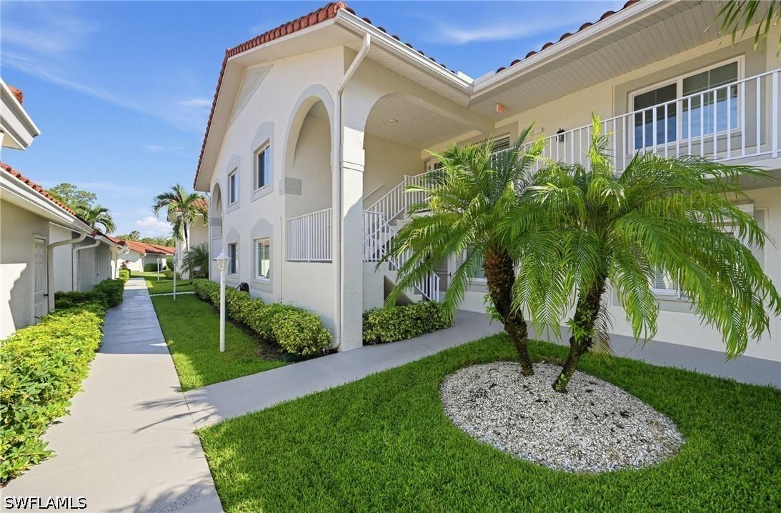 380 Gabriel Cir. #8, Naples, FL 34104