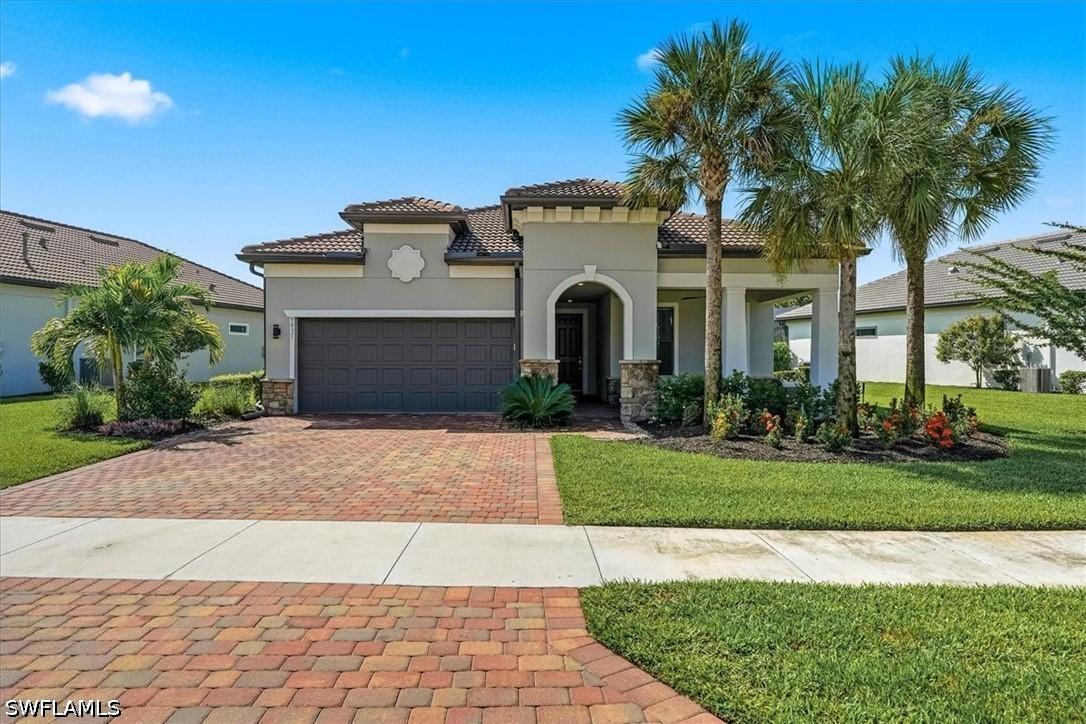 9831 Everglades Dr., Naples, FL 34120