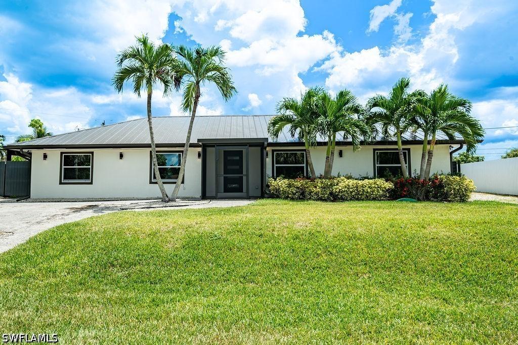 1800 52nd Ter., Naples, FL 34116