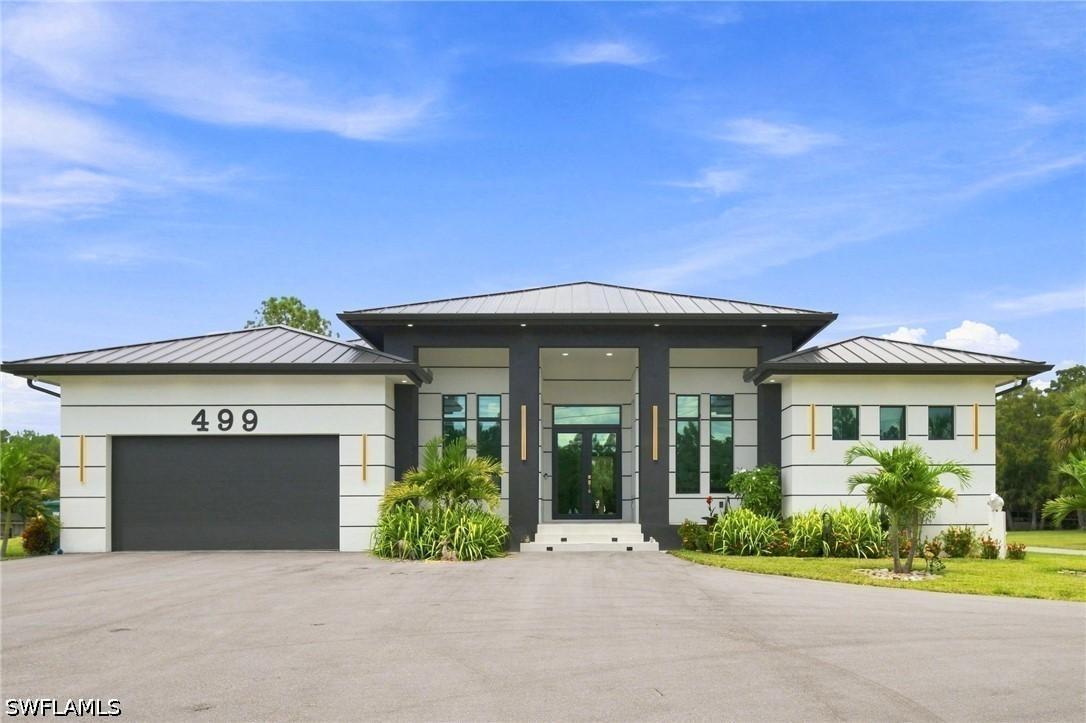 499 Golden Gate Blvd., Naples, FL 34120