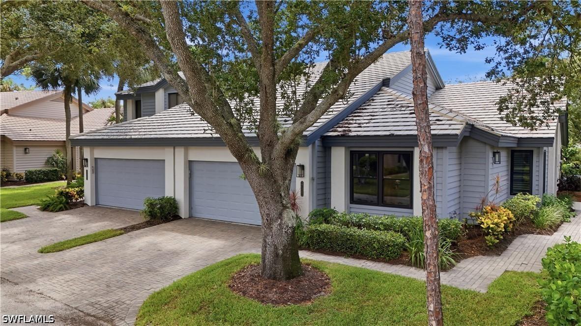 27067 Kindlewood Ln., Bonita Springs, FL 34134