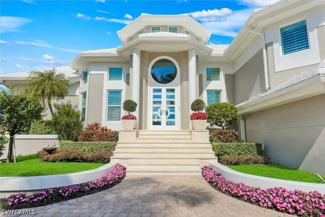375 Germain Ave., Naples, FL 34108