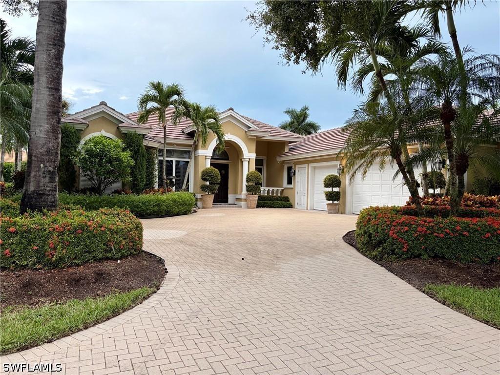 2633 Finchley Ln St., Naples, FL 34105
