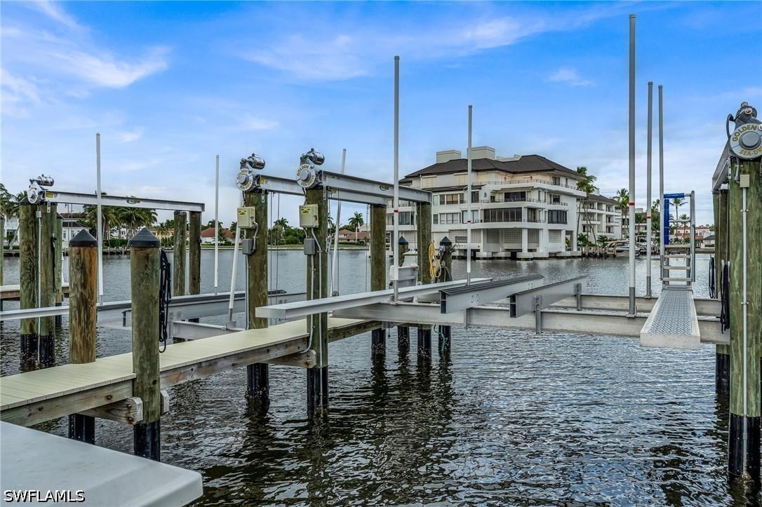 4450 Gulf Shore Blvd., Naples, FL 34103