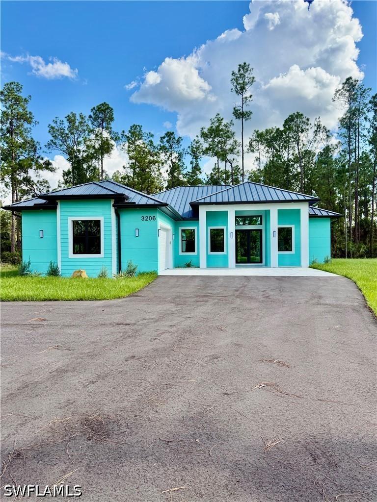 3206 10th Ave., Naples, FL 34120