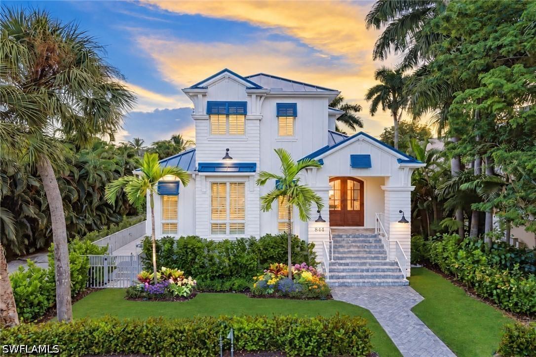 844 8th St., Naples, FL 34102