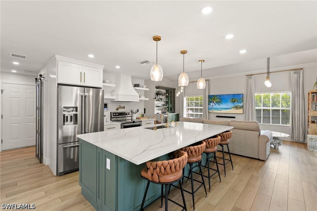 3745 Weymouth Cir., Naples, FL 34112