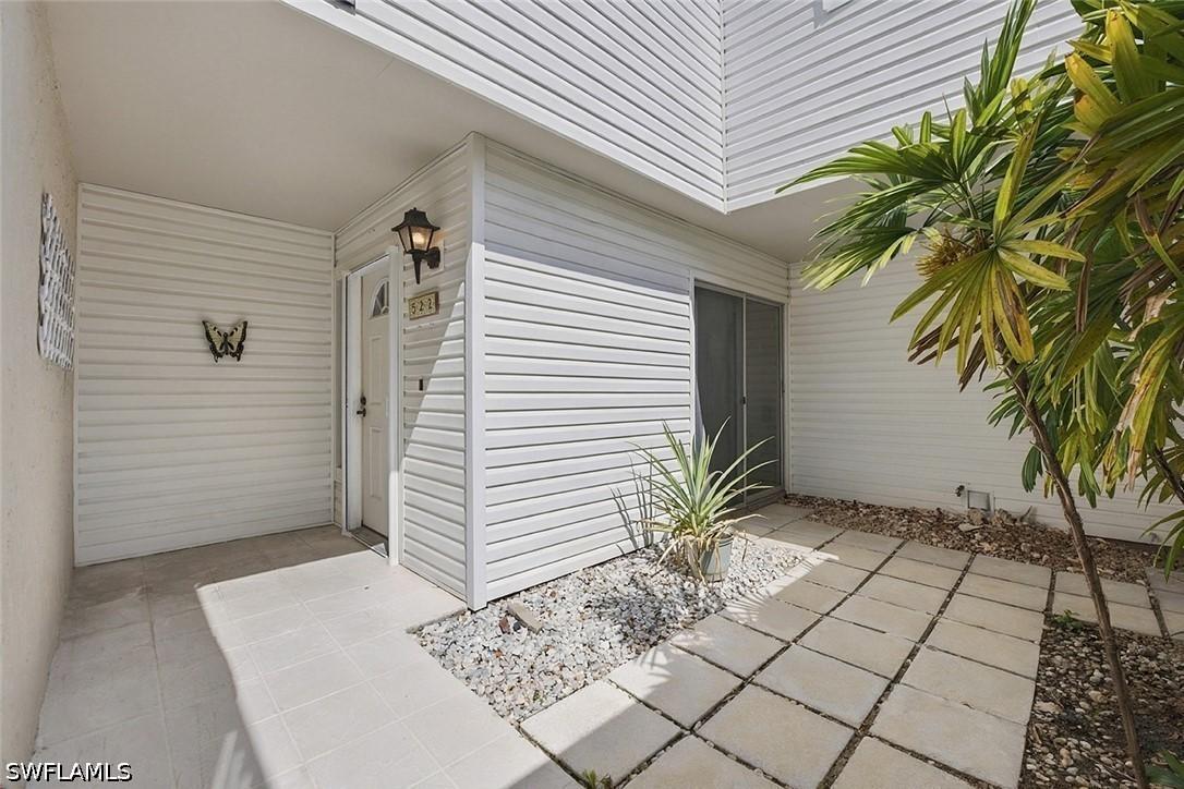 522 Bristle Cone Ln. #62, Naples, FL 34113