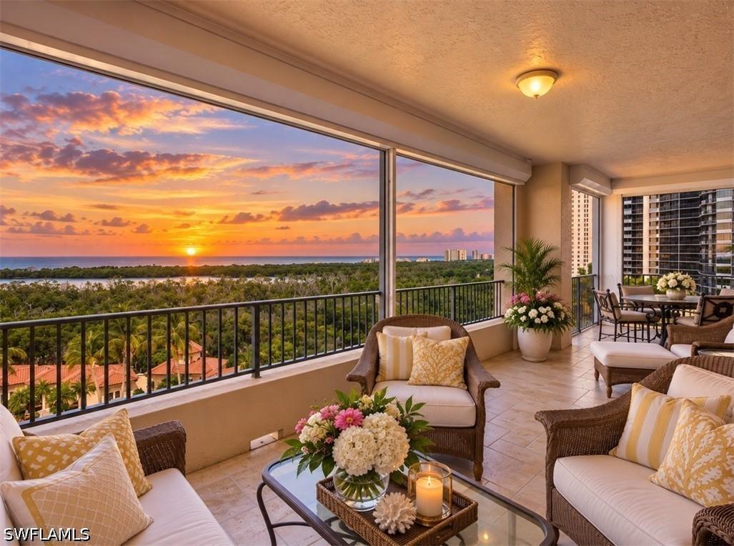 6597 Nicholas Blvd. #804, Naples, FL 34108
