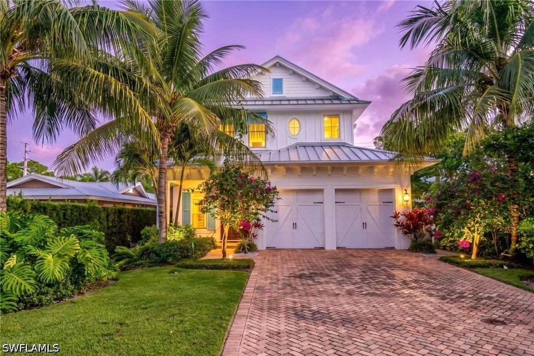 723 Myrtle Ter., Naples, FL 34103