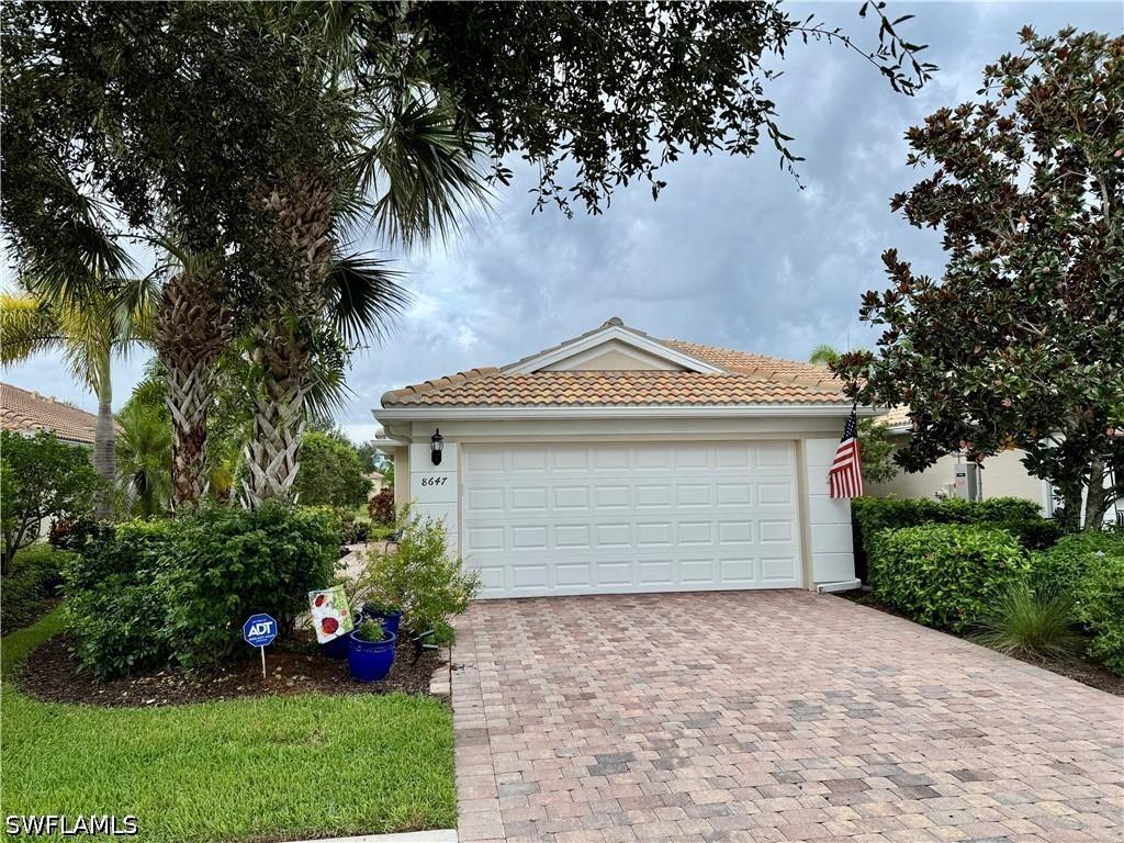 8647 Genova Ct., Naples, FL 34114