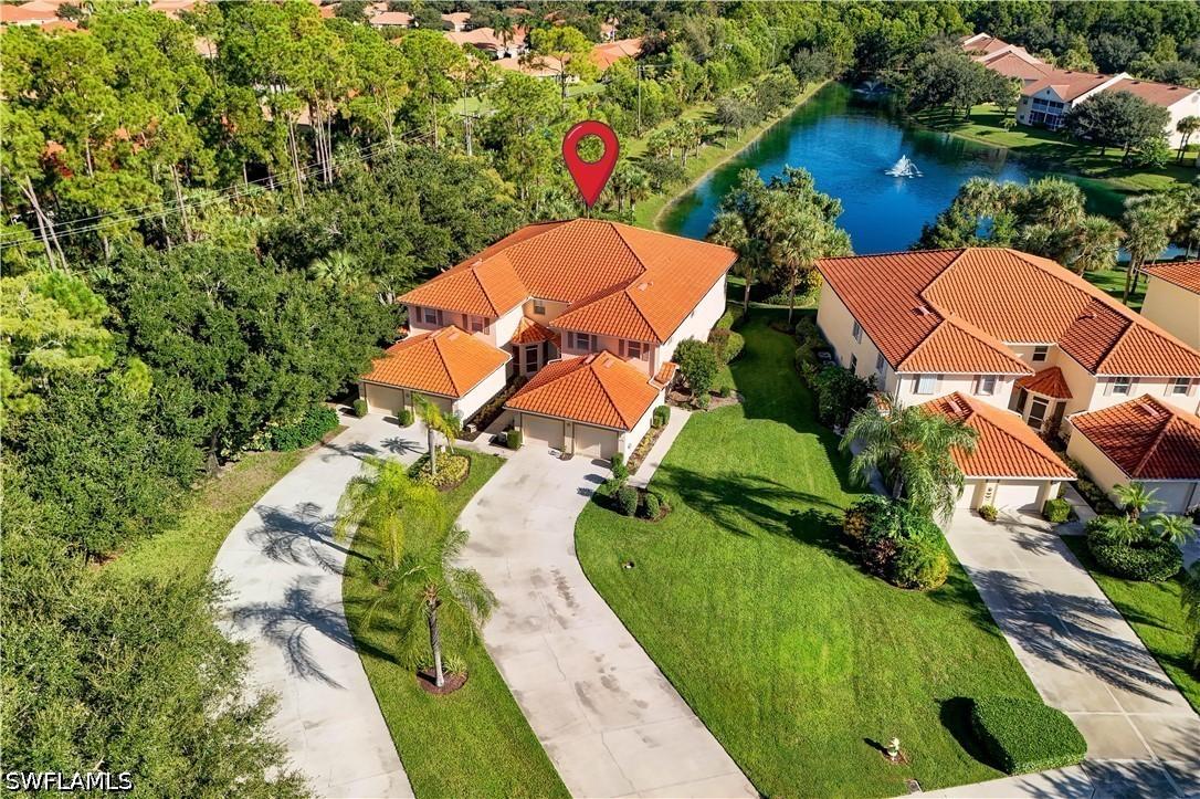 475 Robin Hood Cir. #202, Naples, FL 34104