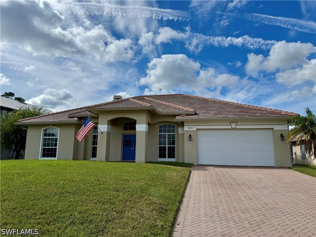 15301 Sam Snead Ln., North Fort Myers, FL 33917