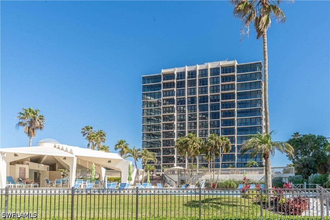 4031 Gulf Shore Blvd. #PHIE, Naples, FL 34103