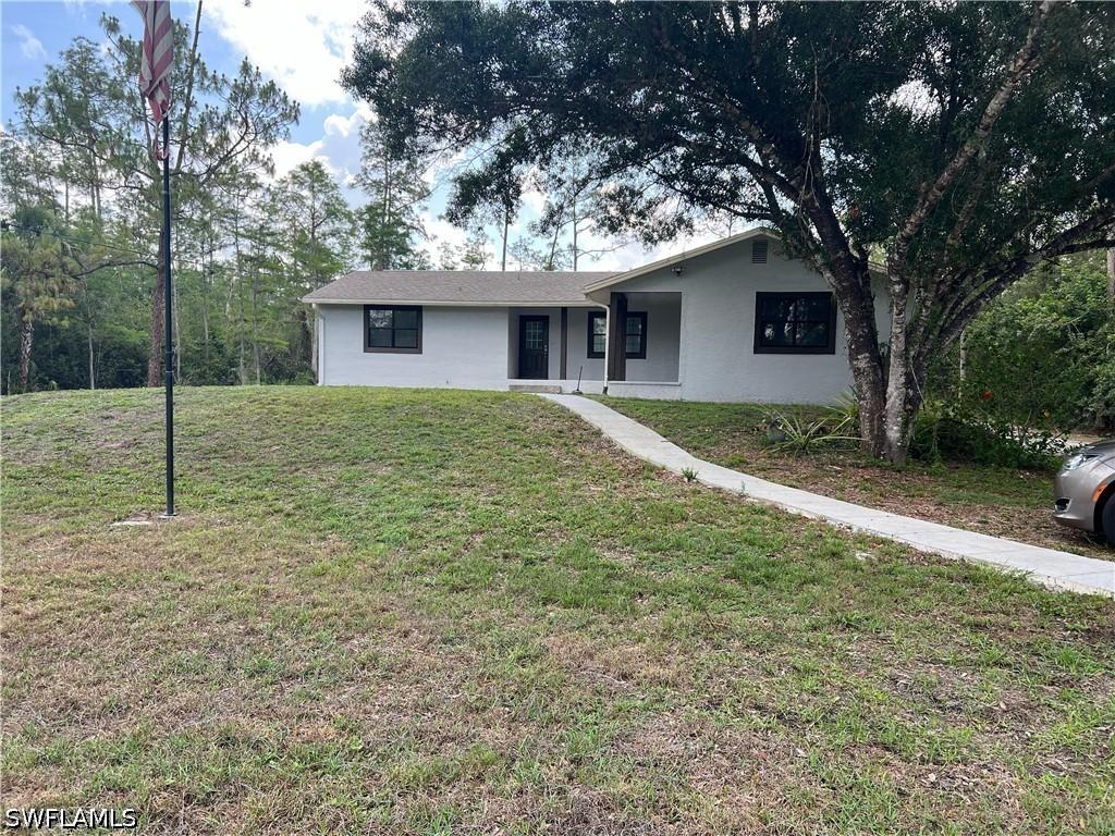 360 Desoto Blvd., Naples, FL 34117