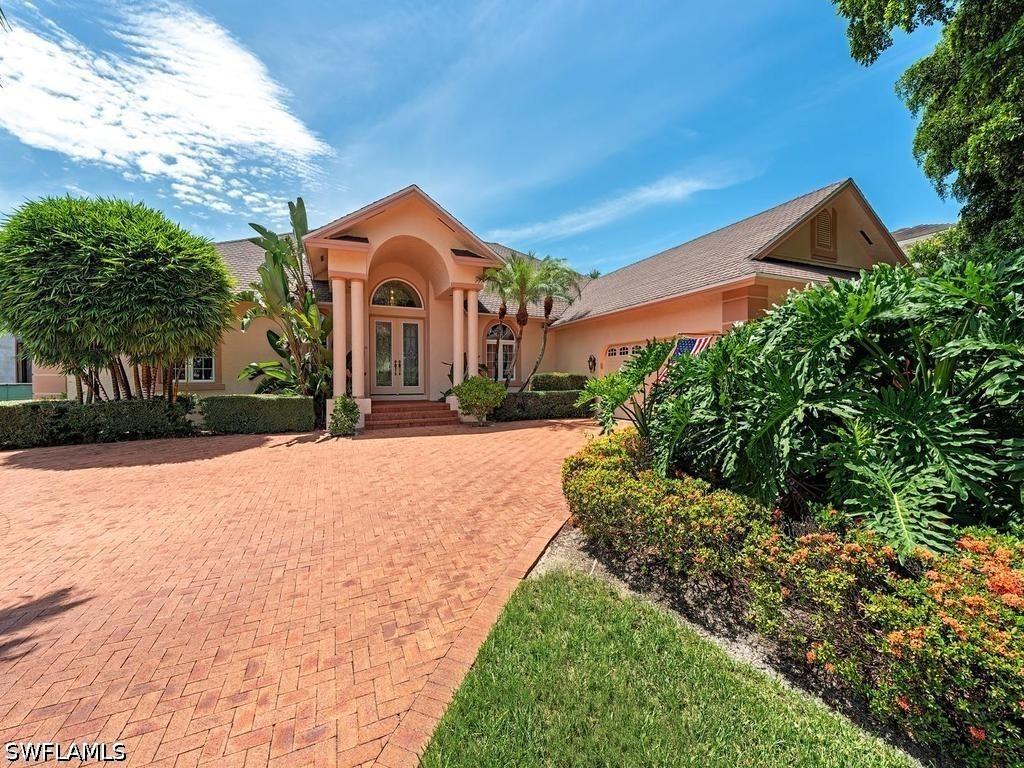1620 3rd St., Naples, FL 34102