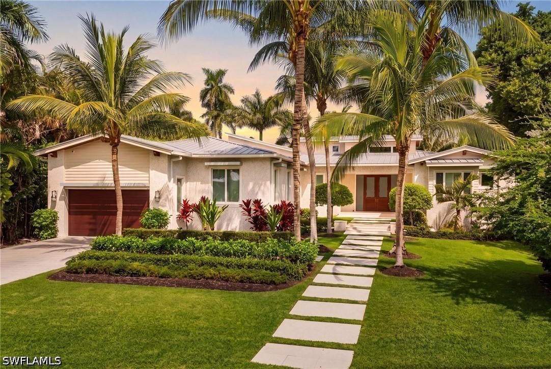 185 North Lake Dr., Naples, FL 34102