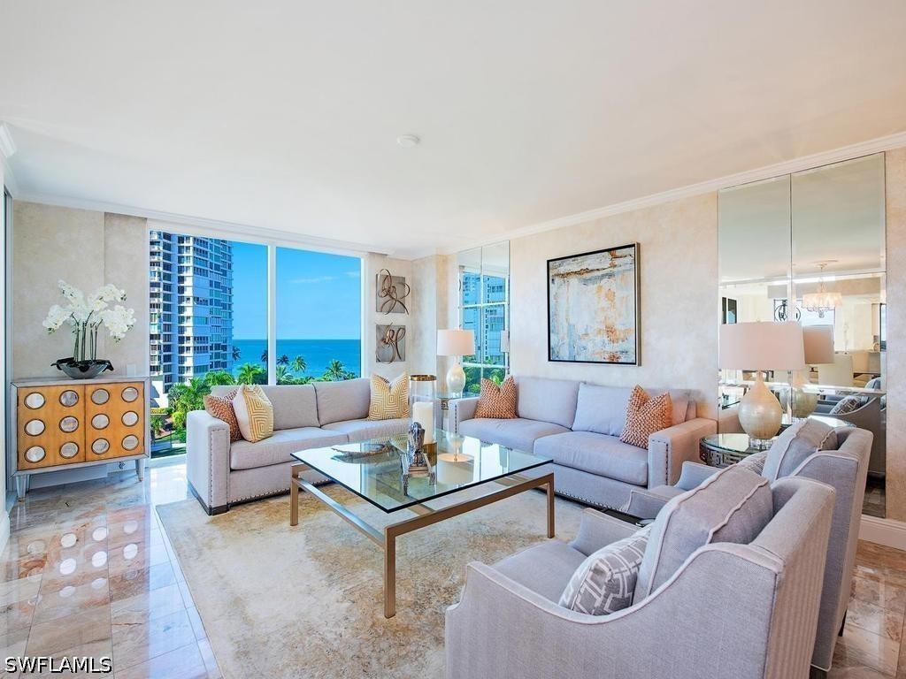 4401 Gulf Shore Blvd. #D807, Naples, FL 34103