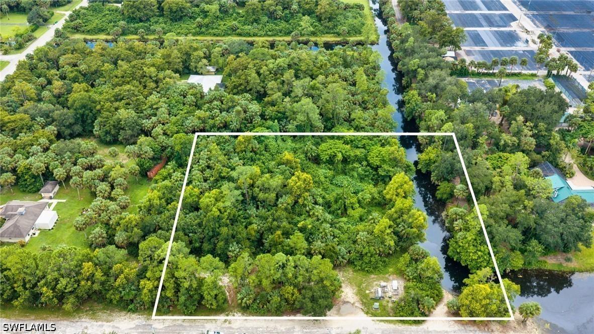 2332 16th Ave., Naples, FL 34117