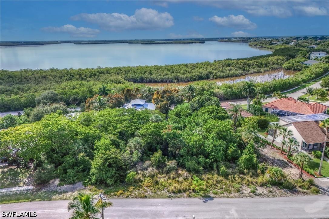 1813 Dogwood Dr., Marco Island, FL 34145