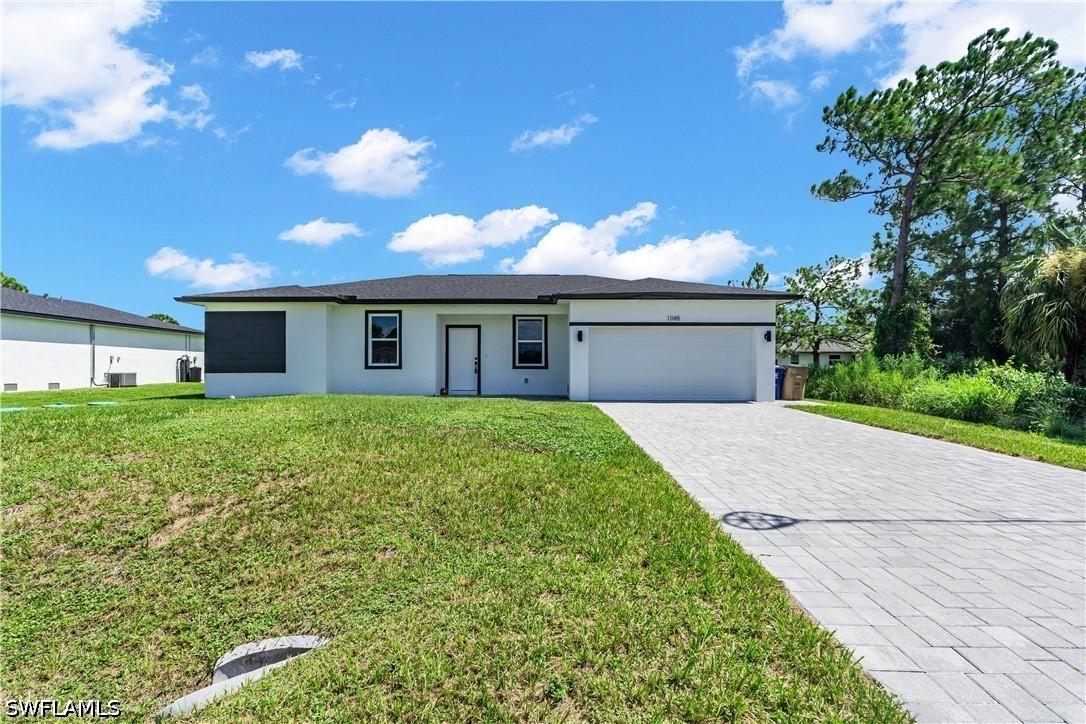 1045 Norfolk Ave., Lehigh Acres, FL 33974