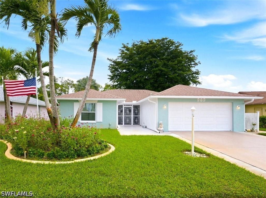 989 Charlemagne Blvd., Naples, FL 34112