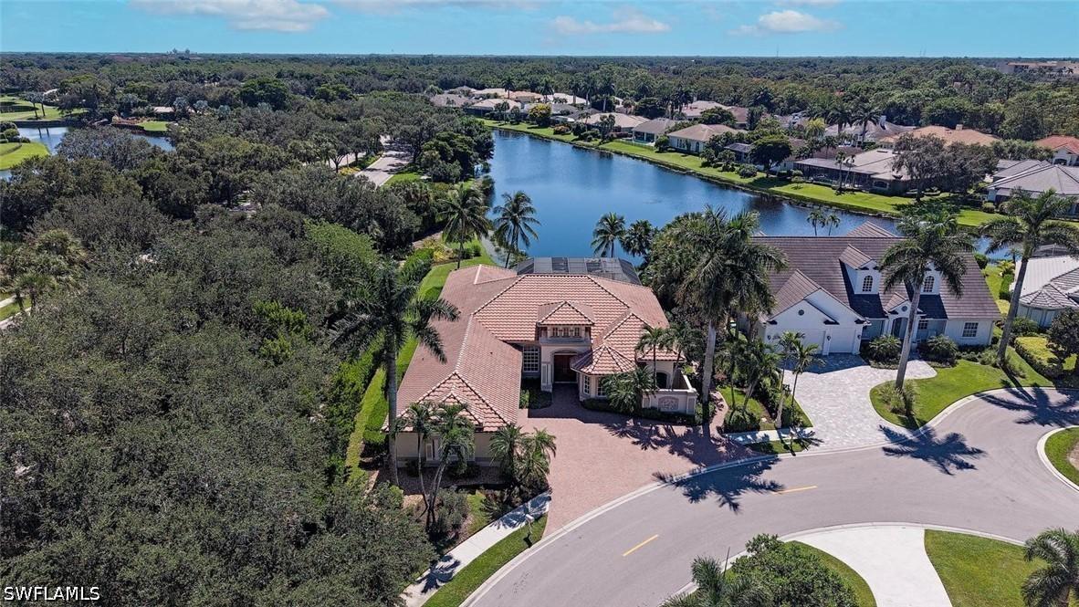 915 Spanish Moss Tr., Naples, FL 34108