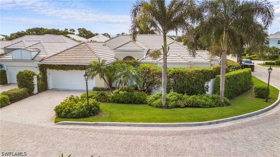 807 Rue Deville #2.11, Naples, FL 34108