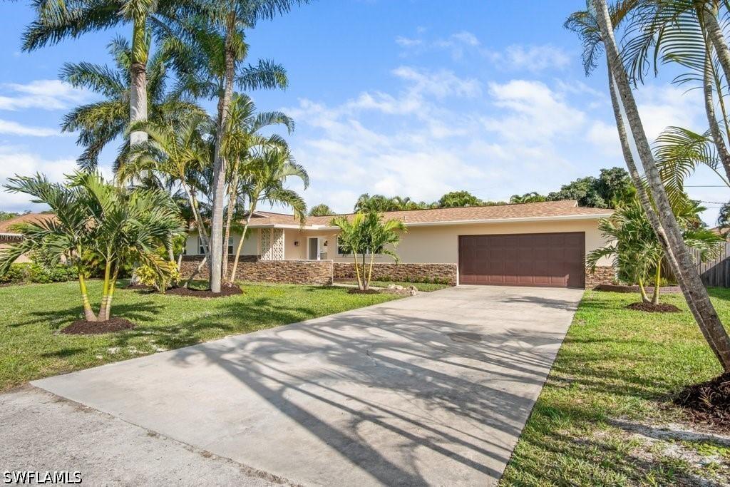 152 Coral Vine Dr., Naples, FL 34110
