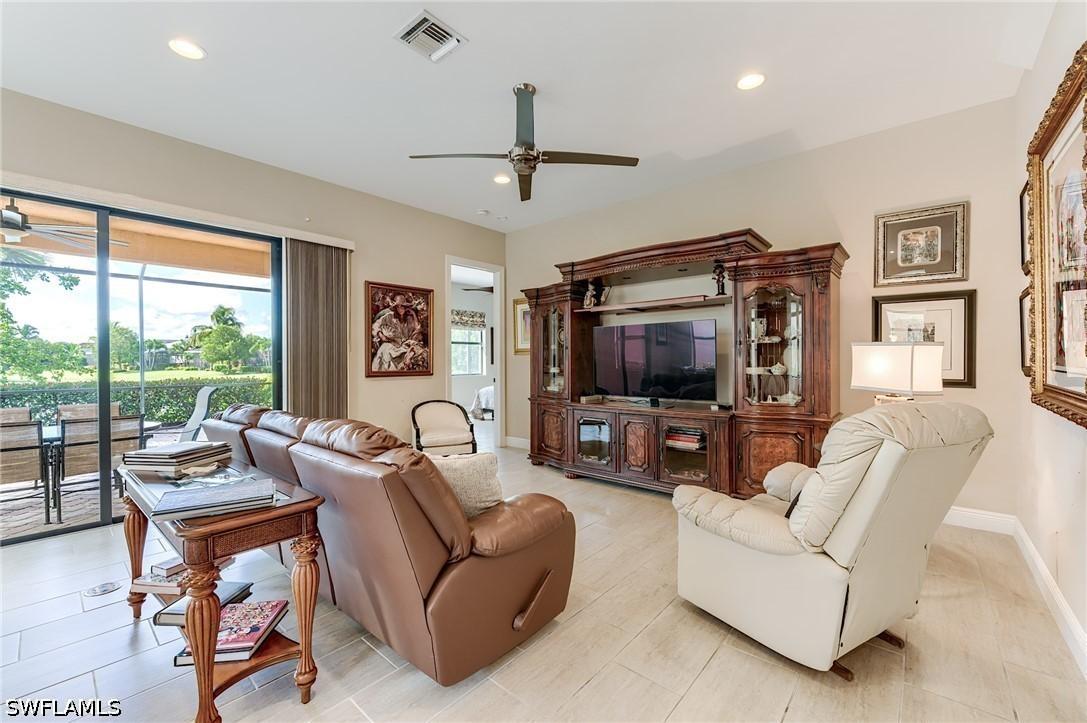 1940 Mustique St., Naples, FL 34120