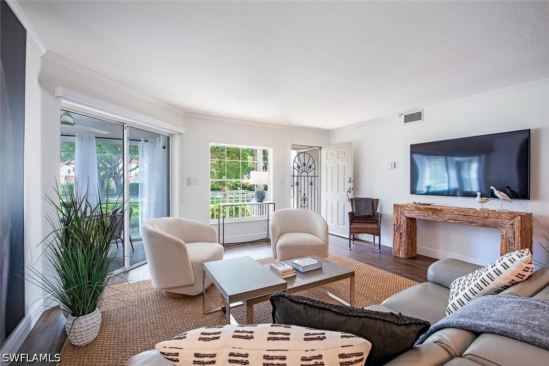 5633 Turtle Bay Dr. #35, Naples, FL 34108