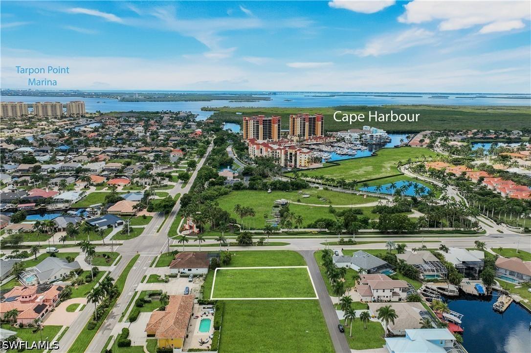 5425 SW 16th Pl., Cape Coral, FL 33914